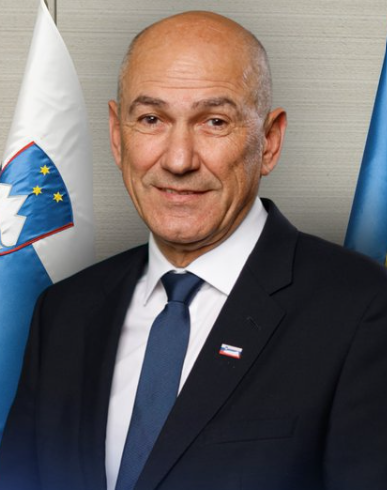 Slovenya'nın siyasi kurtulanı Janez Jansa yeniden sahnede
