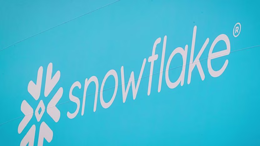 Snowflake yıllık gelir tahminini yükseltti: hisseler tavan yaptı