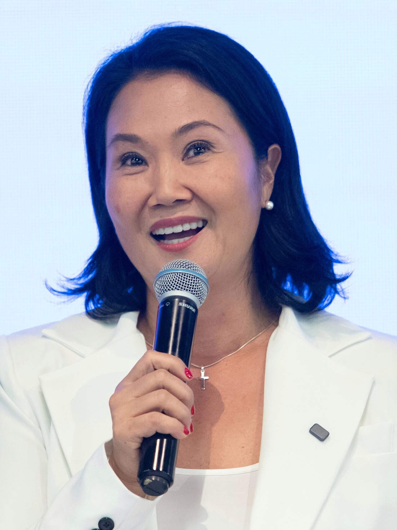 Solcu aday Sanchez, Peru seçimlerinde Fujimori'ye yenildi