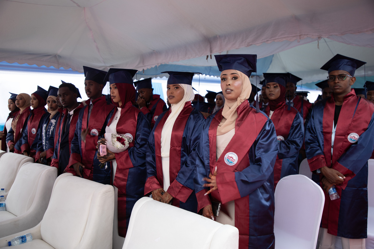 Somali'de Recep Tayyip Erdoğan Sağlık Bilimleri Koleji'nden mezuniyet töreni