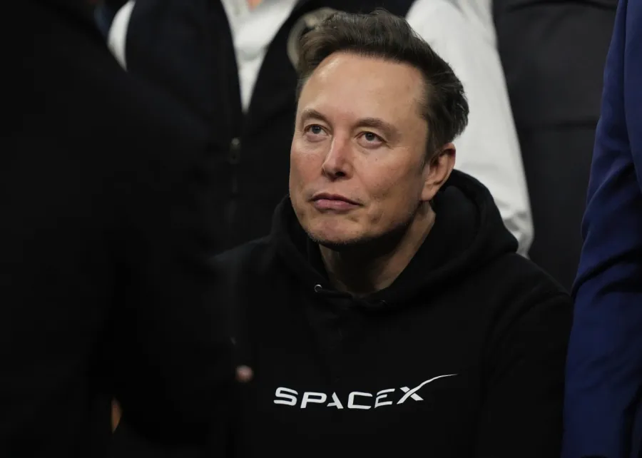 SpaceX halka arz edildi: Elon Musk dünyanın ilk trilyoneri oldu