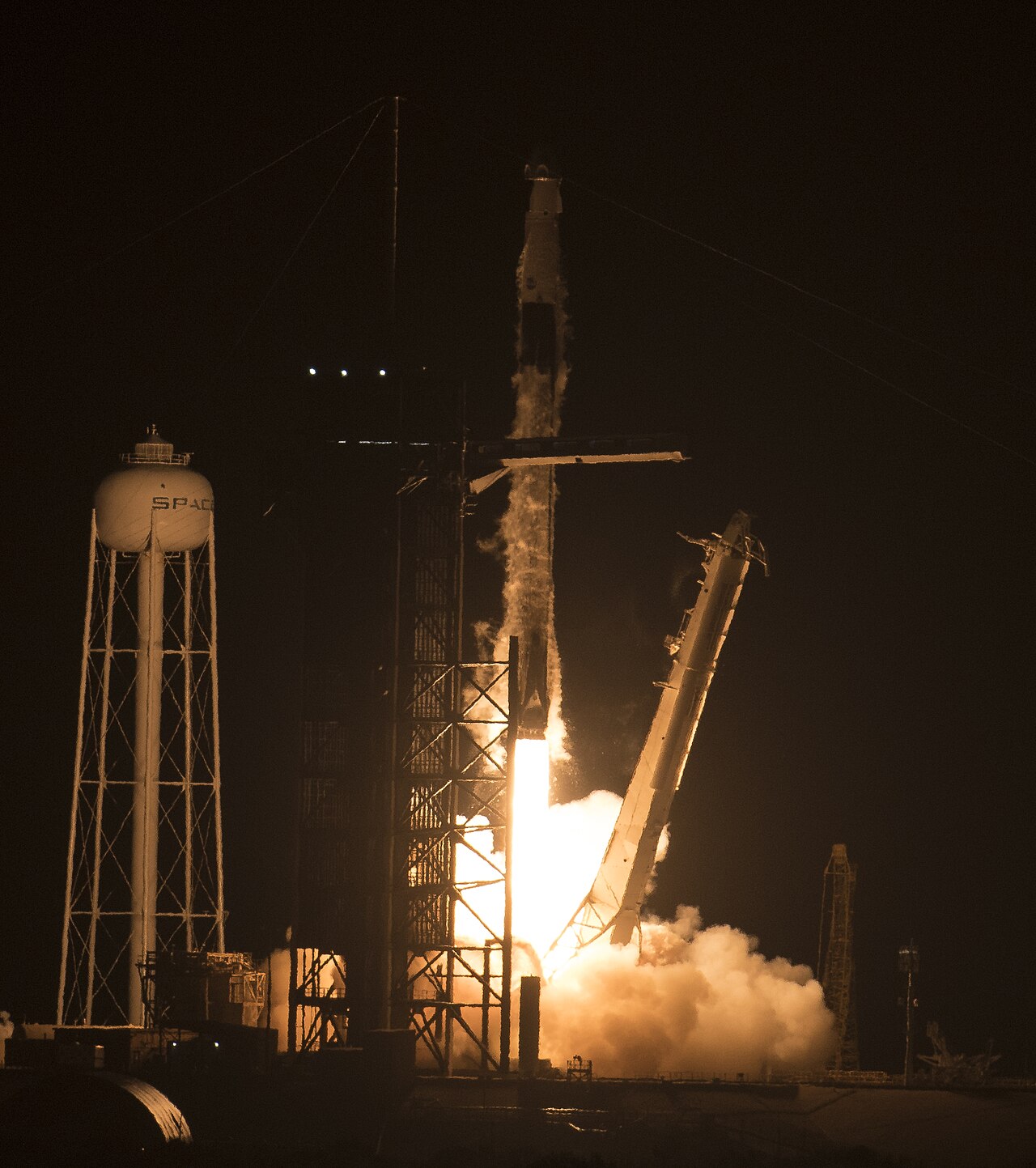 SpaceX'ten Tarihi Uçuş: İlk Siyahi Kadın Komutan Rekor Kırdı