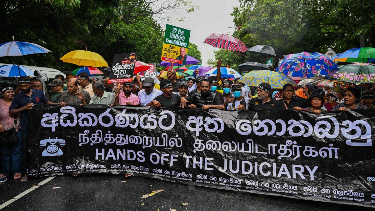 Sri Lanka'da Yargıçların Emeklilik Yaşı Yükseltildi