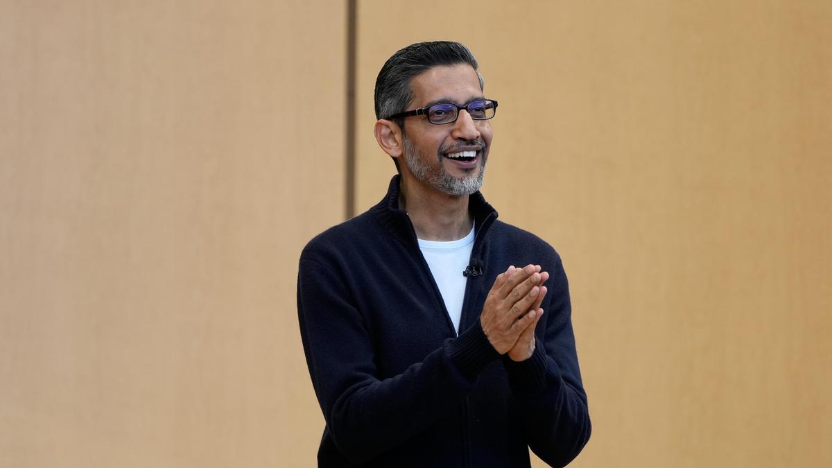 Stanford'da Google CEO'suna protestolu karşılama