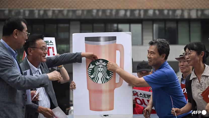 Starbucks 'Tank Günü' skandalında polis sorgusu