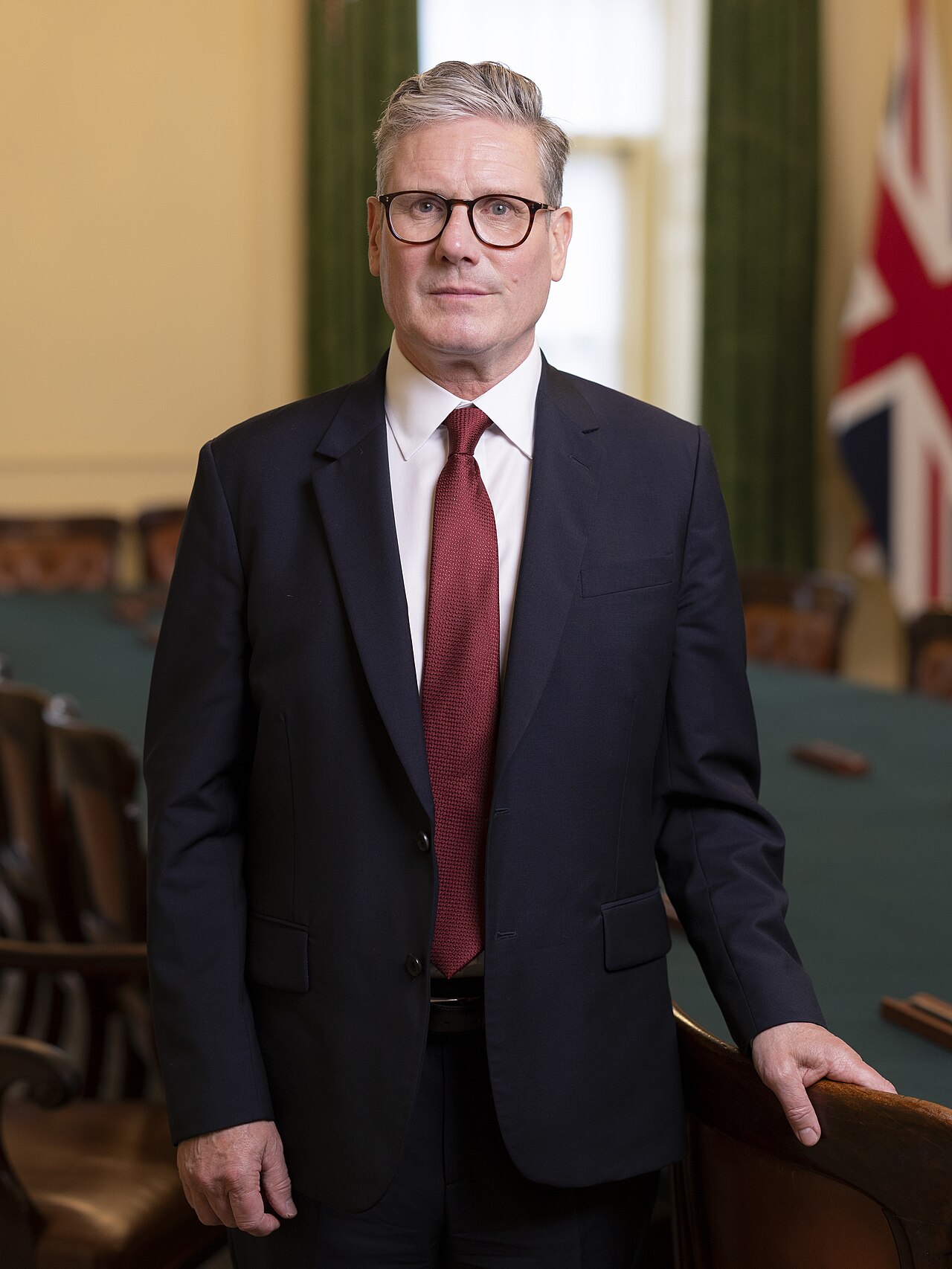 Starmer'dan yüksek kazançlılara vergi indirimi sinyali