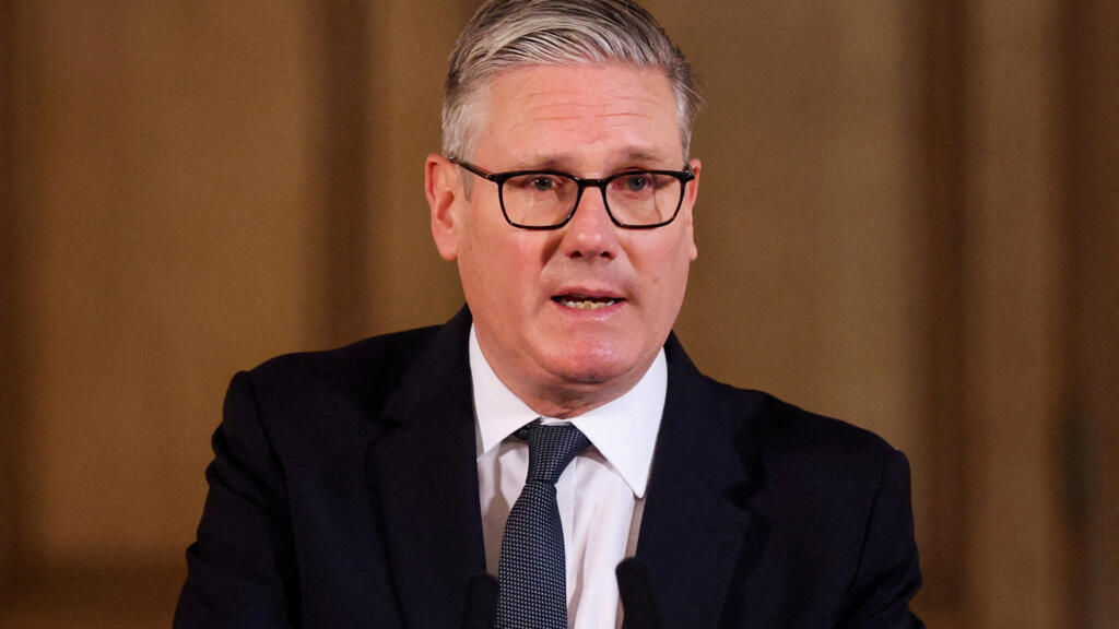 Starmer'dan Birlik Çağrısı: İşçi Partisi'nde Liderlik Krizi Büyüyor