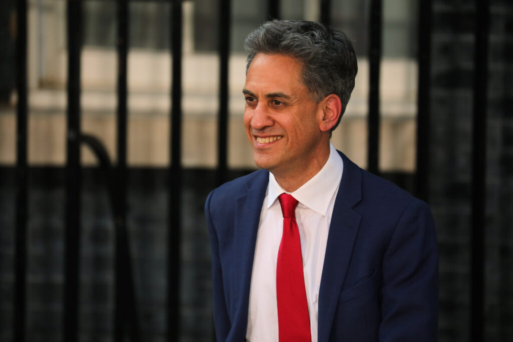 Starmer’ın Eleştirmenleri Burnham’ın Kadrosunda Önemli Rollere Geldi
