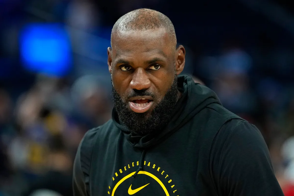 Steve Kerr, LeBron James'in Warriors'a Katıldığını İma Etti