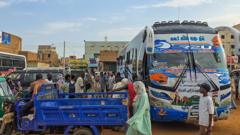 Sudan'ın başkenti Hartum'da iki yıllık sokağa çıkma yasağı kaldırıldı