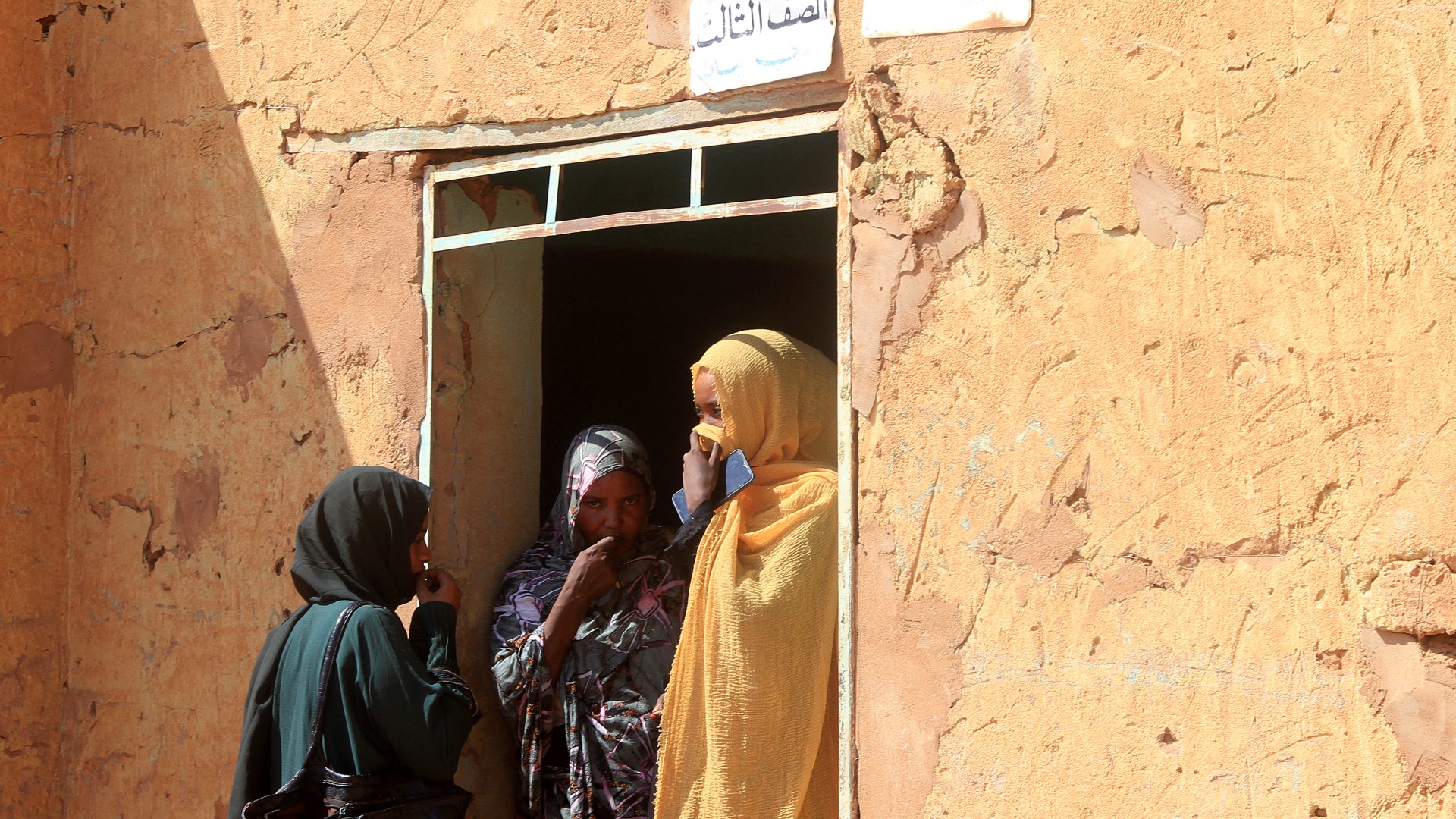 Sudan'ın Bara kentinde kan, ünlü limon ağaçlarını suluyor