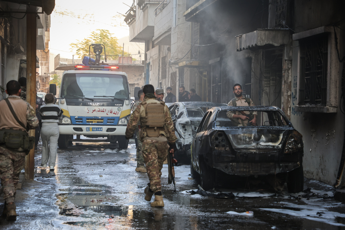 Suriye: Deyr ez-Zor'da patlama, 11 asker öldü