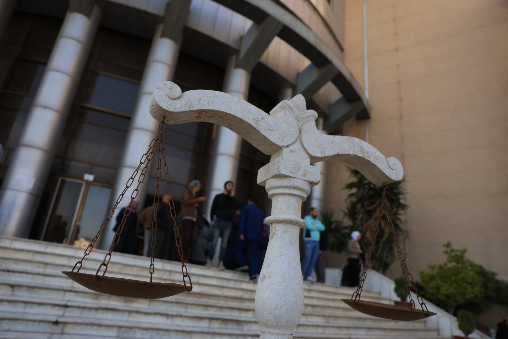 Suriye'de Geçiş Dönemi Adaleti: Kurbanlar ve Toplumlar İçin Anlamlı Bir Süreç Mümkün mü