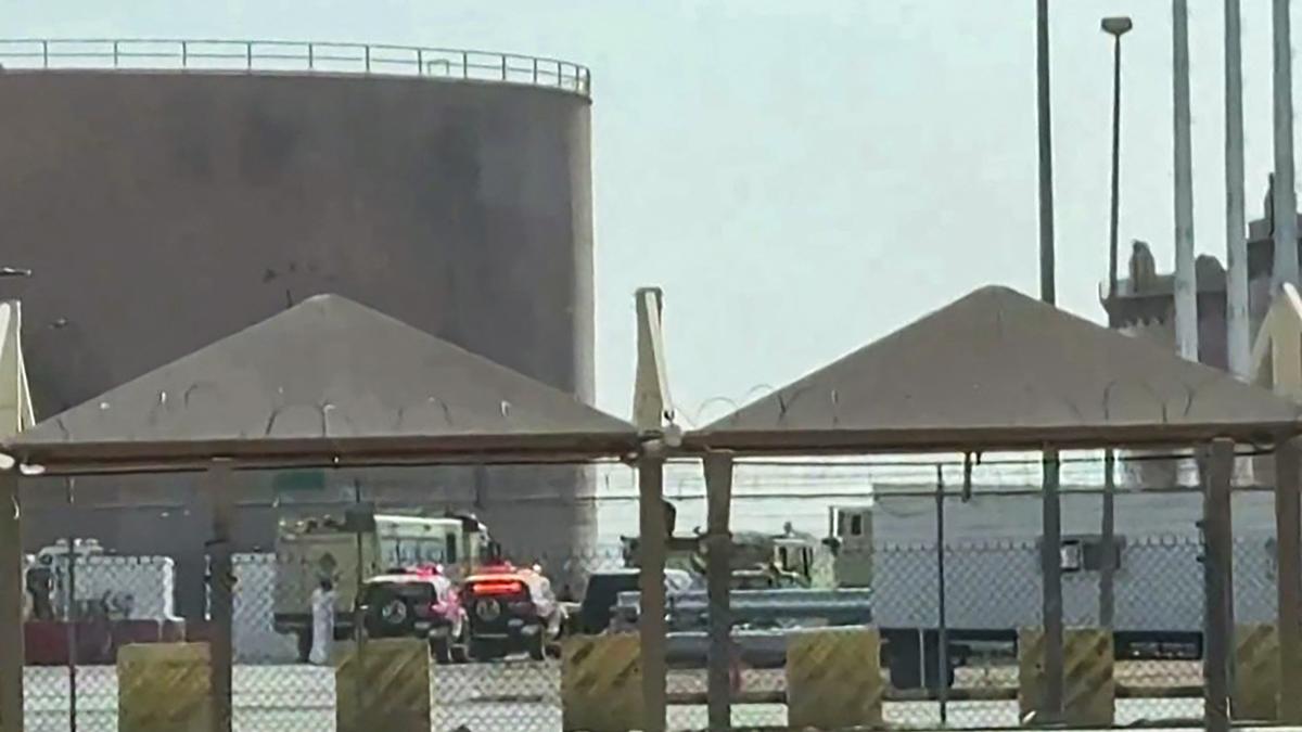 Suudi Arabistan'ın Başkenti Yakınlarında Aramco Tesisinde Yangın