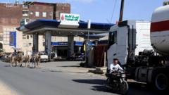 Suudi koalisyonu Yemen başkenti yakınında yakıt deposunu vurdu