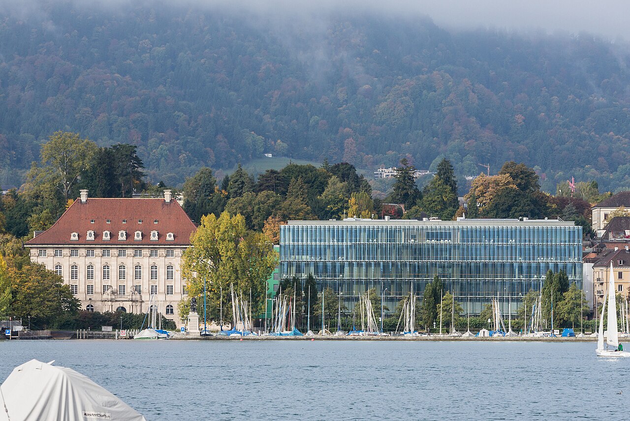 Swiss Re karı beklentileri aştı, maliyet kesintisi planını açıkladı