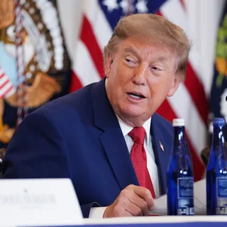 Tahran'ın Ekonomisi Trump'ın Yaptırımlarıyla Beş Cephede Savaşıyor