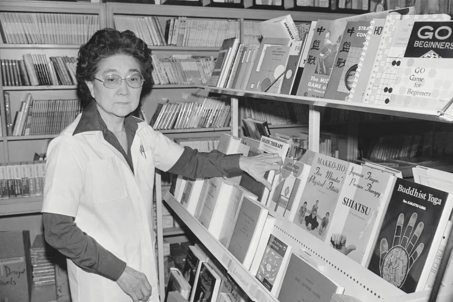 Tahran Gülü ve akademi-medya eliyle yetiştirilen ABD karşıtı fenomenler