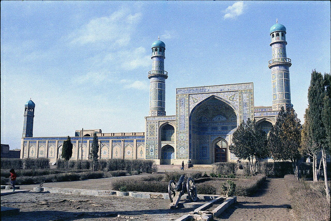 Taliban'ın Herat'taki Kosmopolit Merkeze Baskısı