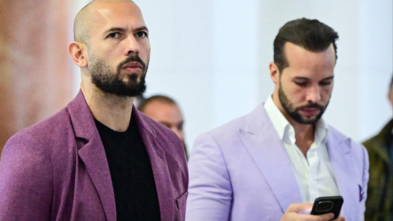 Tate kardeşlerin ABD'de tutukluluğu iki hafta daha uzatıldı