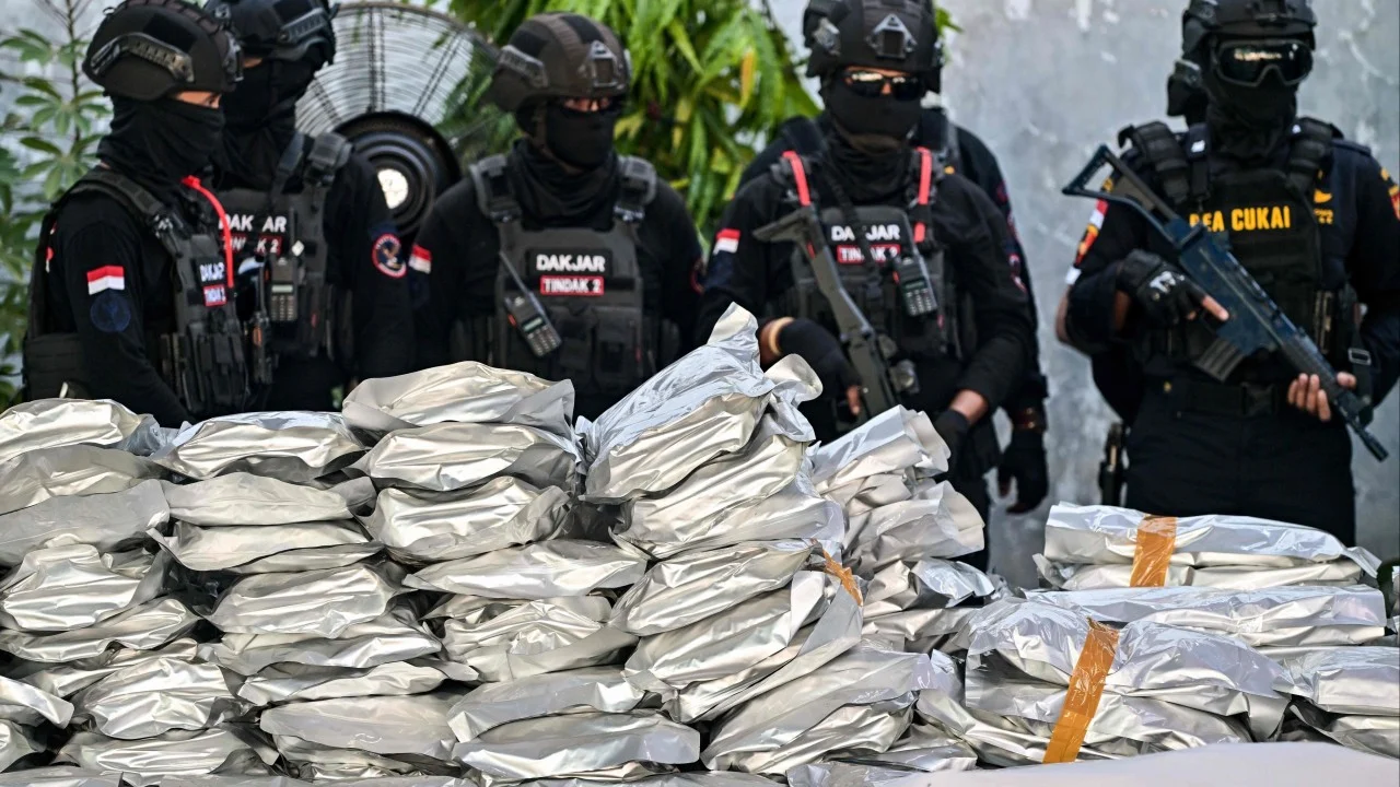 Tayland Başbakanı esrar sektörünü kapatmakla tehdit ediyor