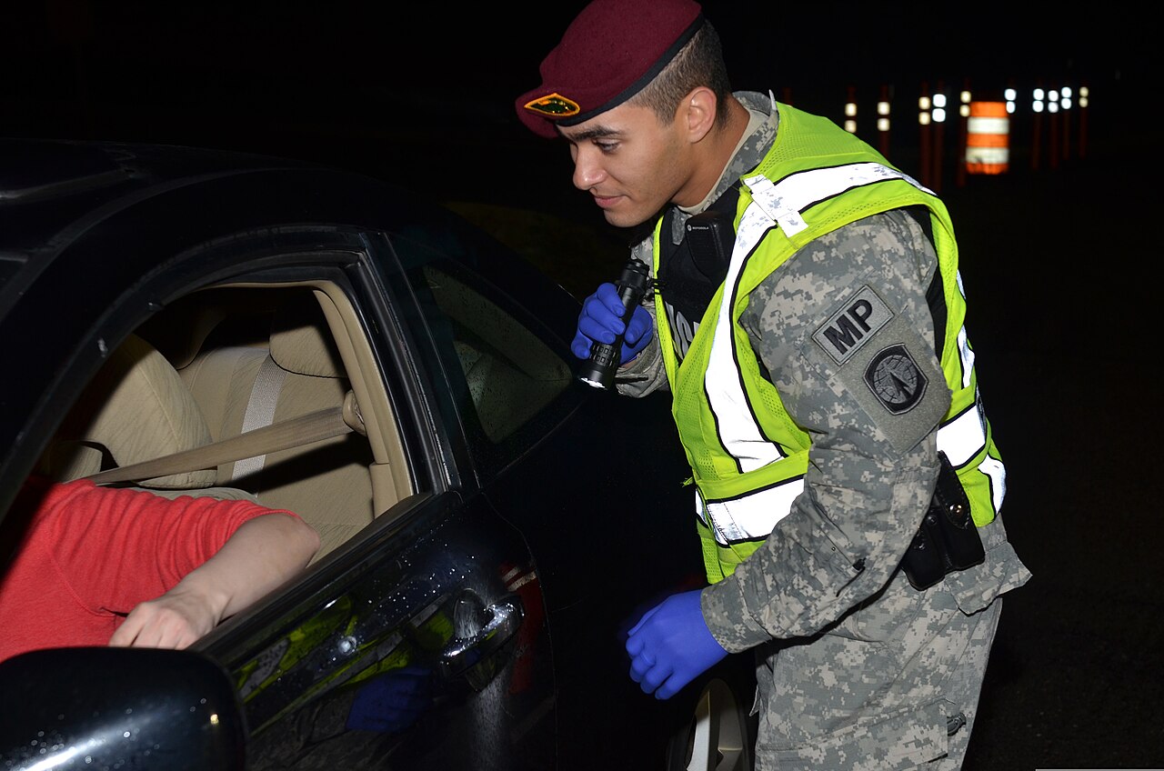 Tayland polisi Avustralyalı şüphelinin bağlantılı cinayetlerini araştırıyor