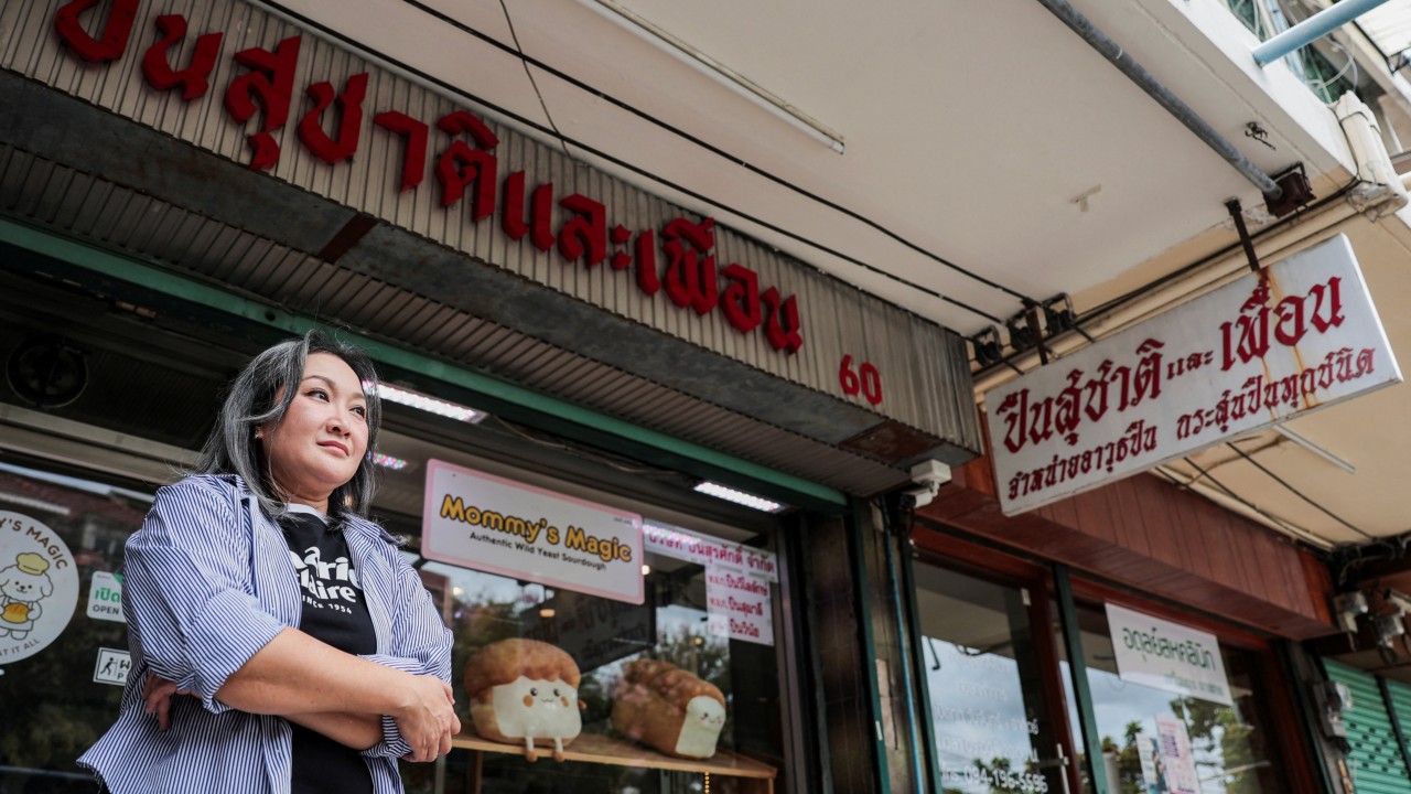 Tayland'da silah yasağı vurdu: Bangkok'ta silah dükkanı fırına dönüştü