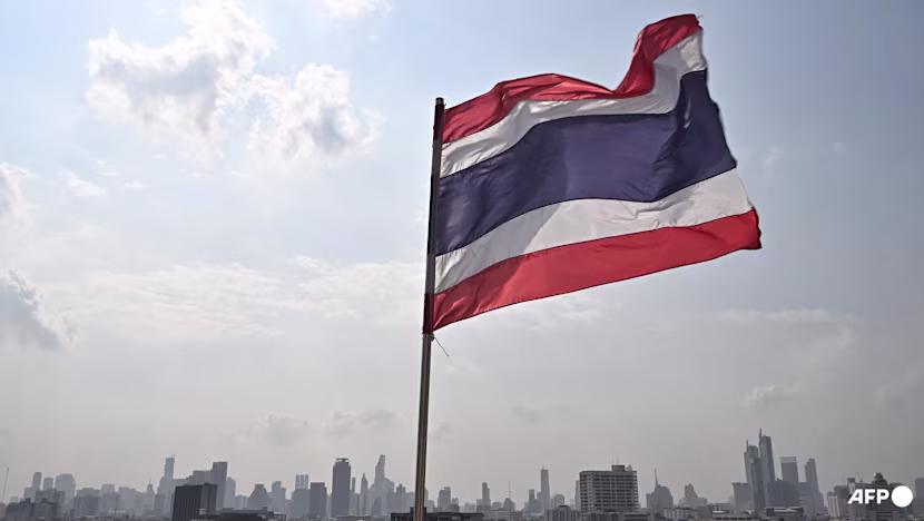 Tayland'da 8 Budist rahip öldü: Kamyon geçit törenine daldı