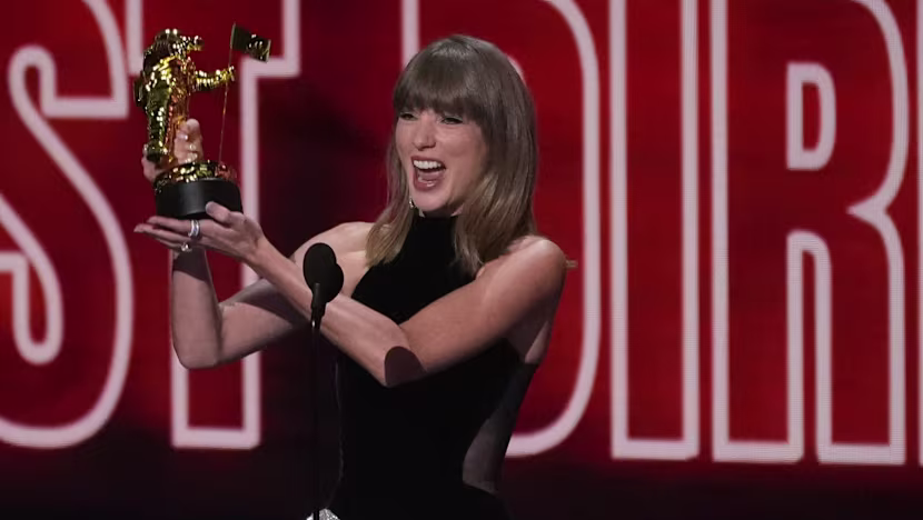 Taylor Swift MTV VMAs'ta rekor kırdı, Lisa en iyi pop ödülünü aldı