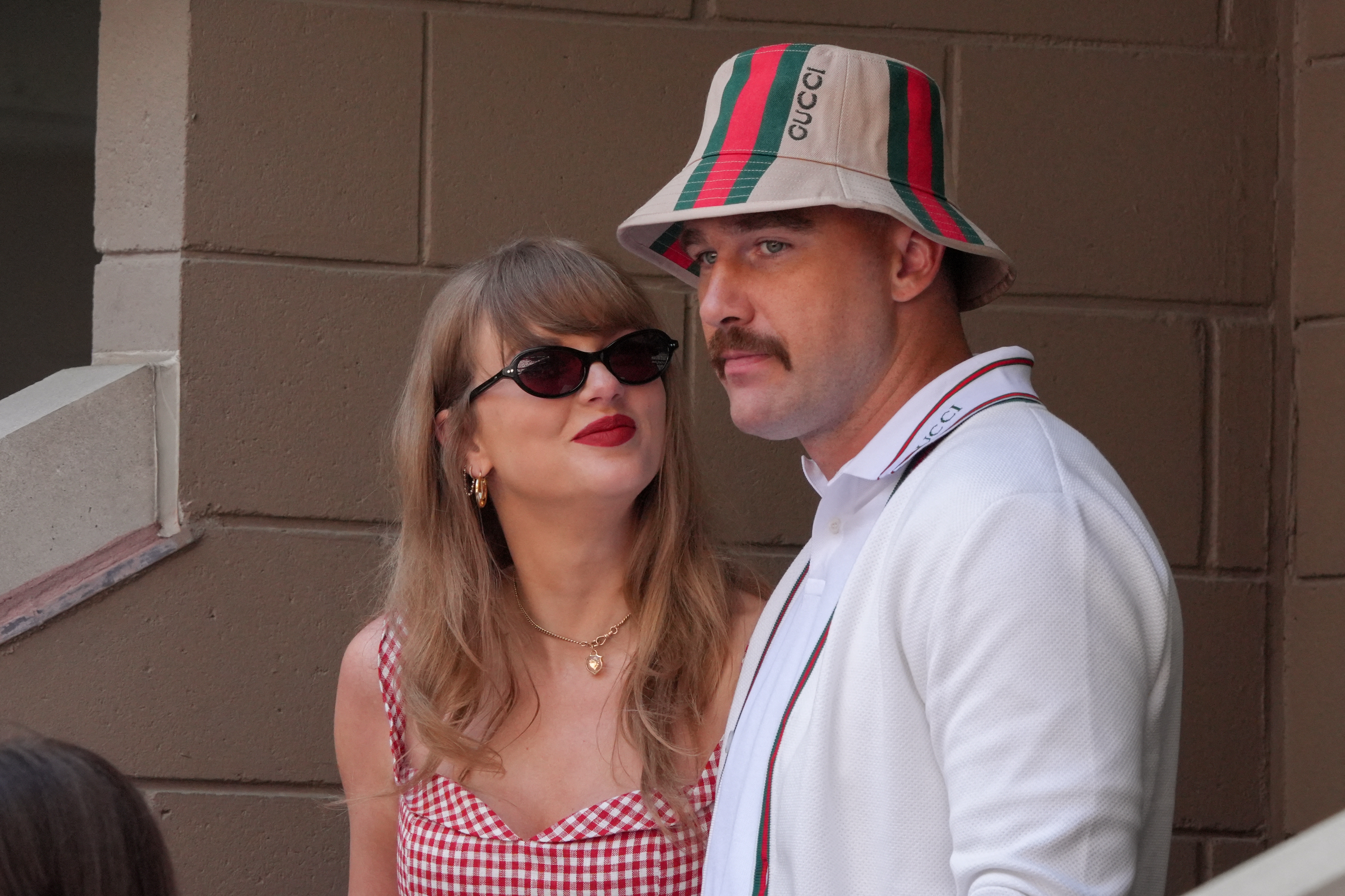Taylor Swift'in düğün söylentileri New York'u heyecanlandırdı