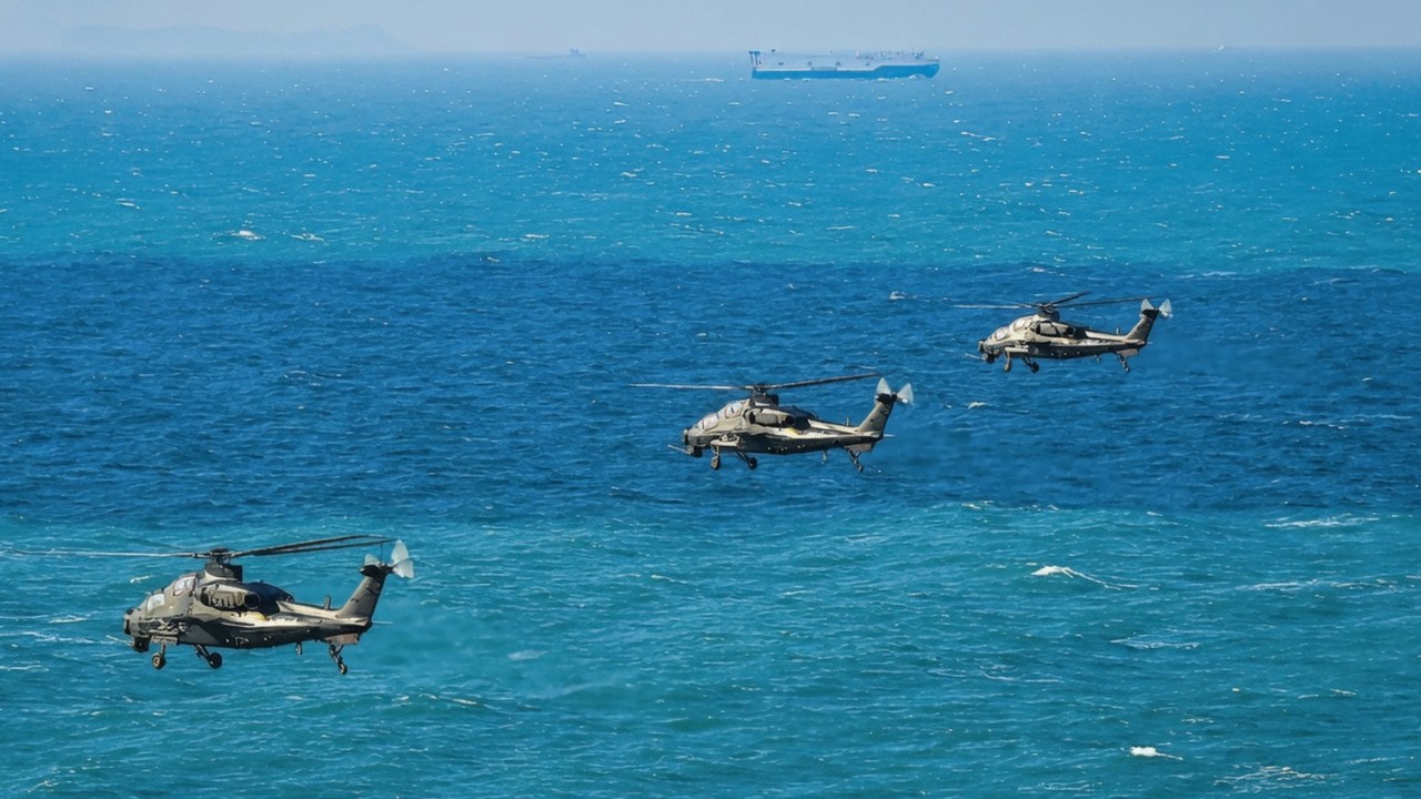 Tayvan Boğazı'ndaki helikopter uçuşu Pekin'in savaş planlarını mı gösteriyor