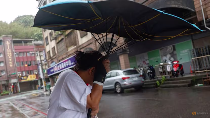 Tayvan'da Champi Tayfunu: 1 Ölü, 527 Yaralı