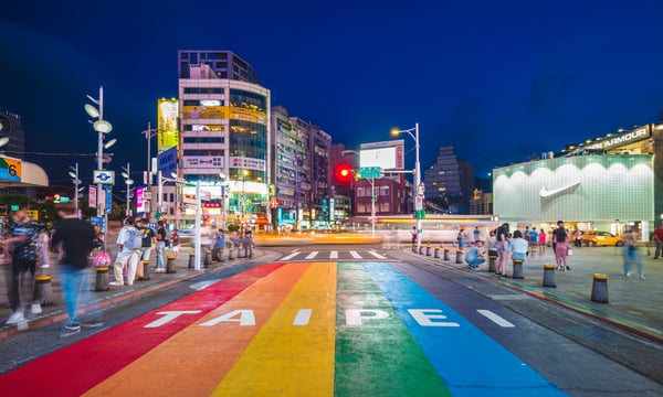 Tayvan'da Polisin Gay Bara Baskını: LGBTQ+ İtibarı Tehlikede