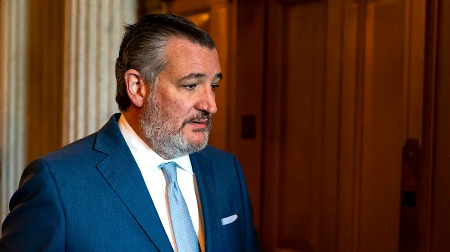 Ted Cruz: Trump İran’a milyarlarca dolar vermekle hata yapıyor