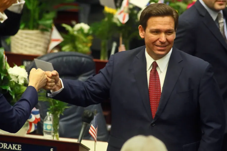 Teksas ve Florida'nın Reformları Ekonomik Zirveye Taşıdı, Şimdi Tehdit Altında