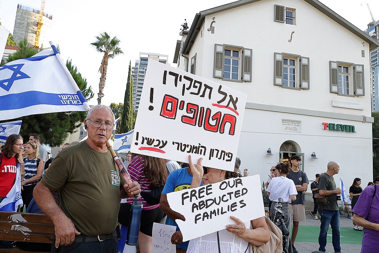 Tel Aviv'de Batı Şeria'daki Yahudi Yerleşimci Şiddetine Karşı Protesto Yürüyüşü