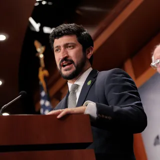 Temsilciler Meclisi'nde İsrail yardımı oylaması Demokratları ikiye böldü