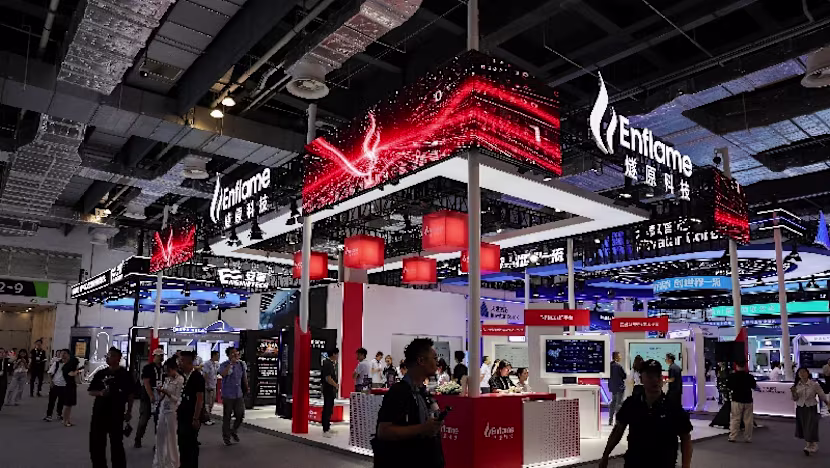 Tencent destekli Enflame, 912 milyon dolarlık halka arz sonrası Şanghay'da %188 yükselişle açıldı