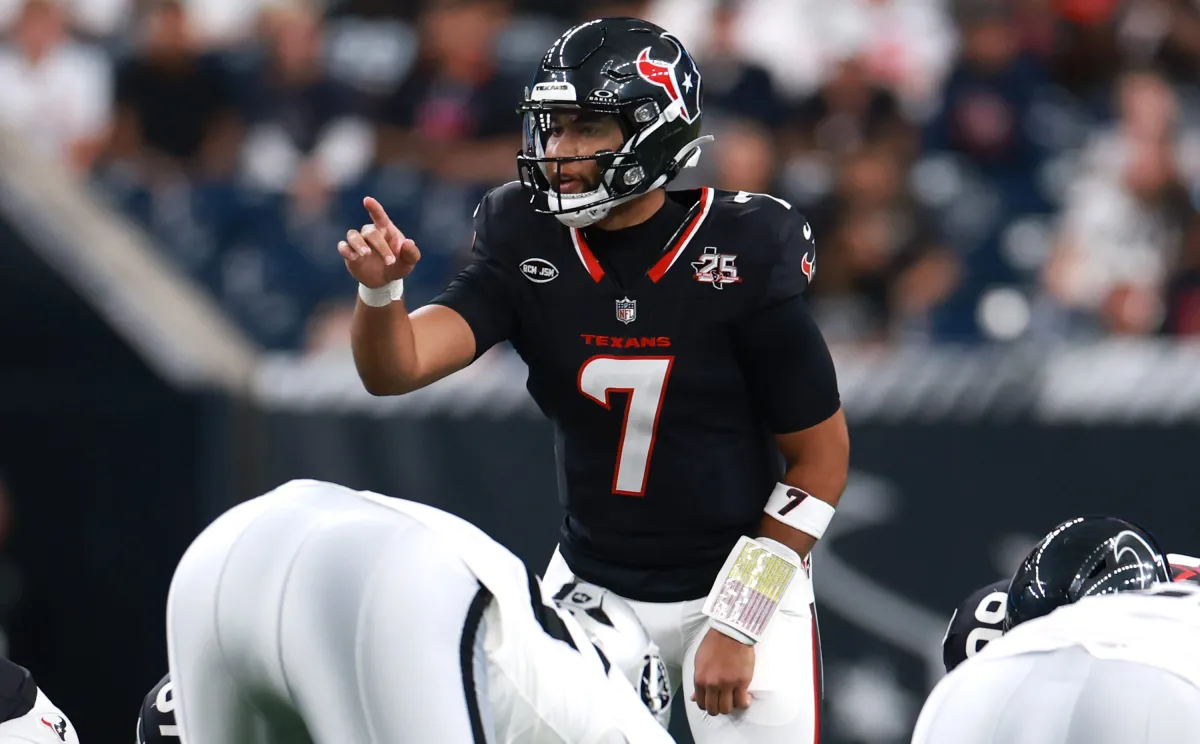 Texans QB C.J. Stroud'un Maç Öncesi Isınması Sosyal Medyada Alay Konusu Oldu