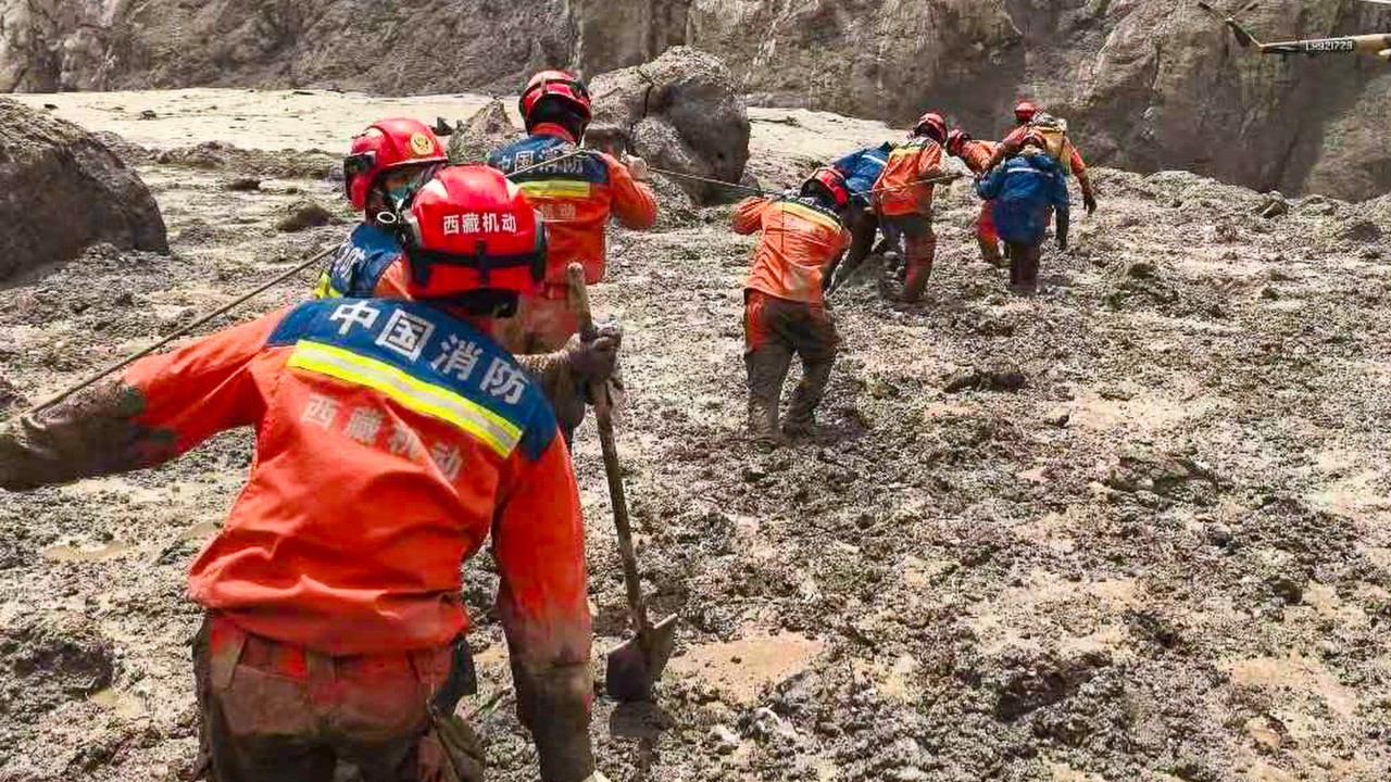 Tibet sel felaketi: 261 yabancı kayıp
