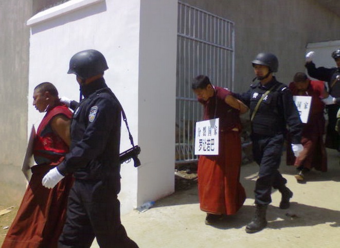 Tibetli Aktivistler Yeni Delhi'de Çin Büyükelçiliği Önünde Gözaltına Alındı