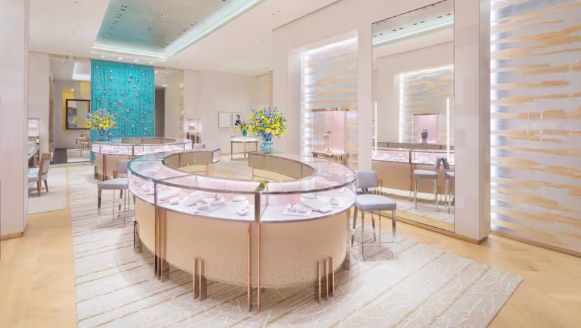 Tiffany & Co.'nun Singapur'daki Yenilenen Üç Katlı Mağazası Açıldı