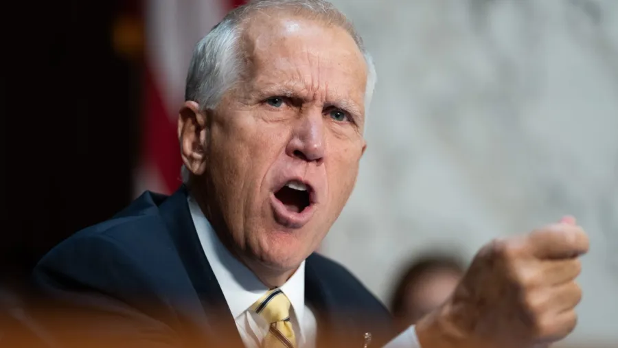 Tillis, Vought'a bağırdı: 'DOGE'nin pisliğini temizlemekten bıktık