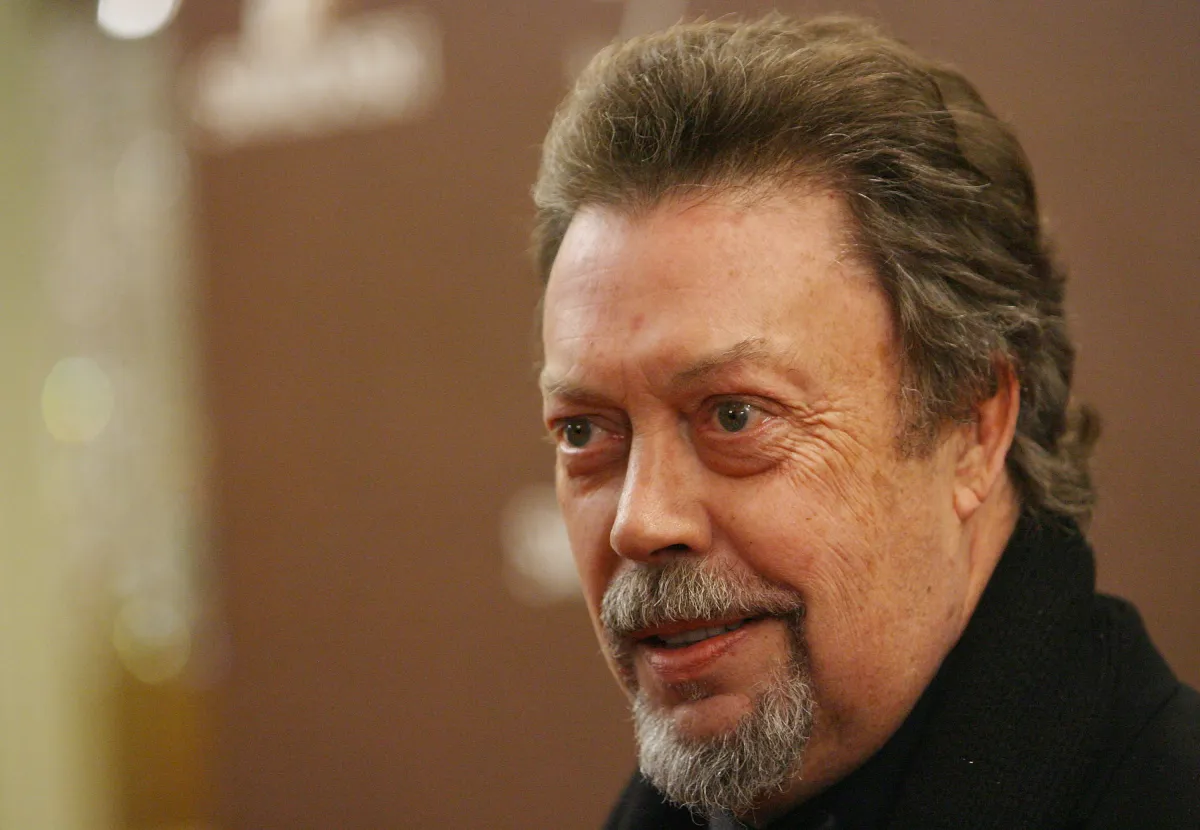 Tim Curry'den Trump İtirafı: Home Alone 2'deki Kamera Arkası