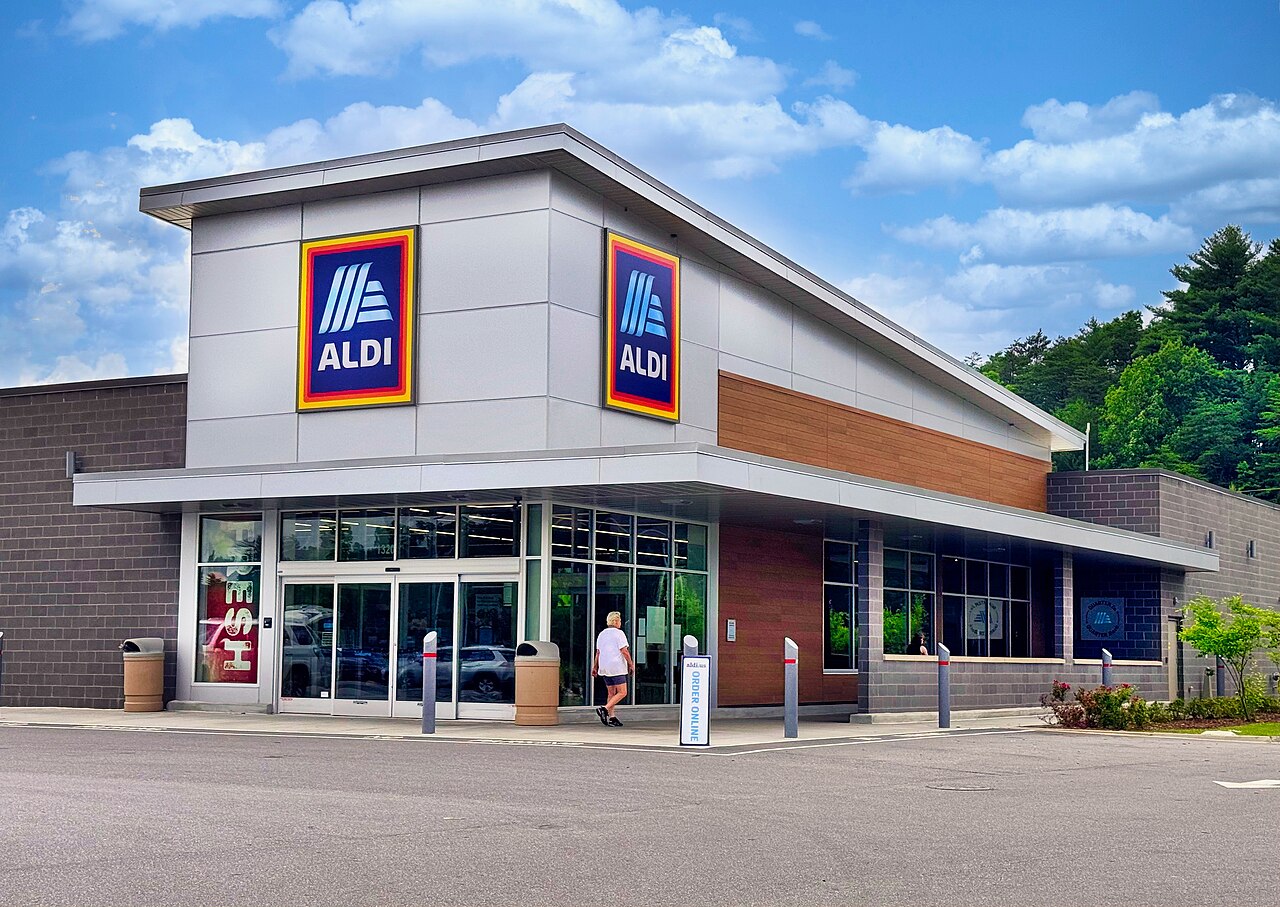Times Meydanı'nda Aldi: Dev Marketin Ucuzluk Sırrı