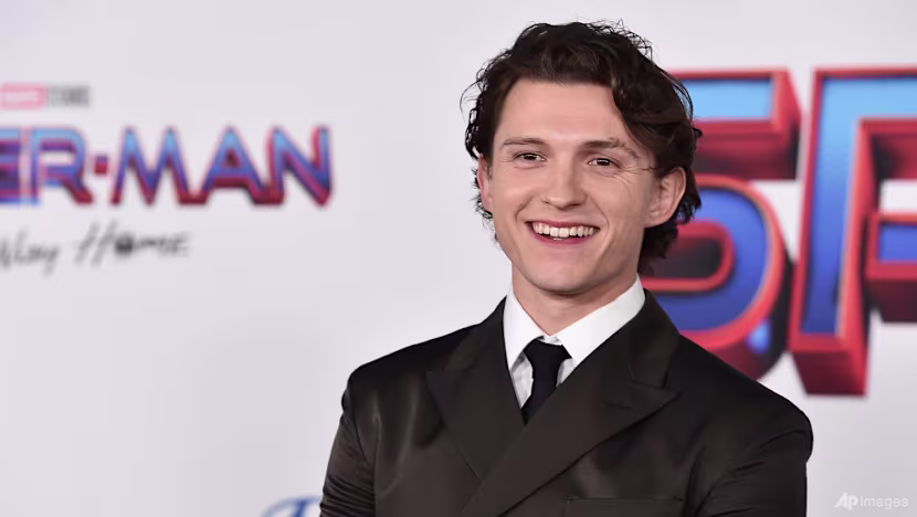 Örümcek-Adam: Yeni Gün'ün Yıldızı Tom Holland'dan Halefi Olarak Emmy Ödüllü Aktör Açıklaması