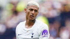 Tottenham, Richarlison'ı Premier Lig Kadrosuna Almadı