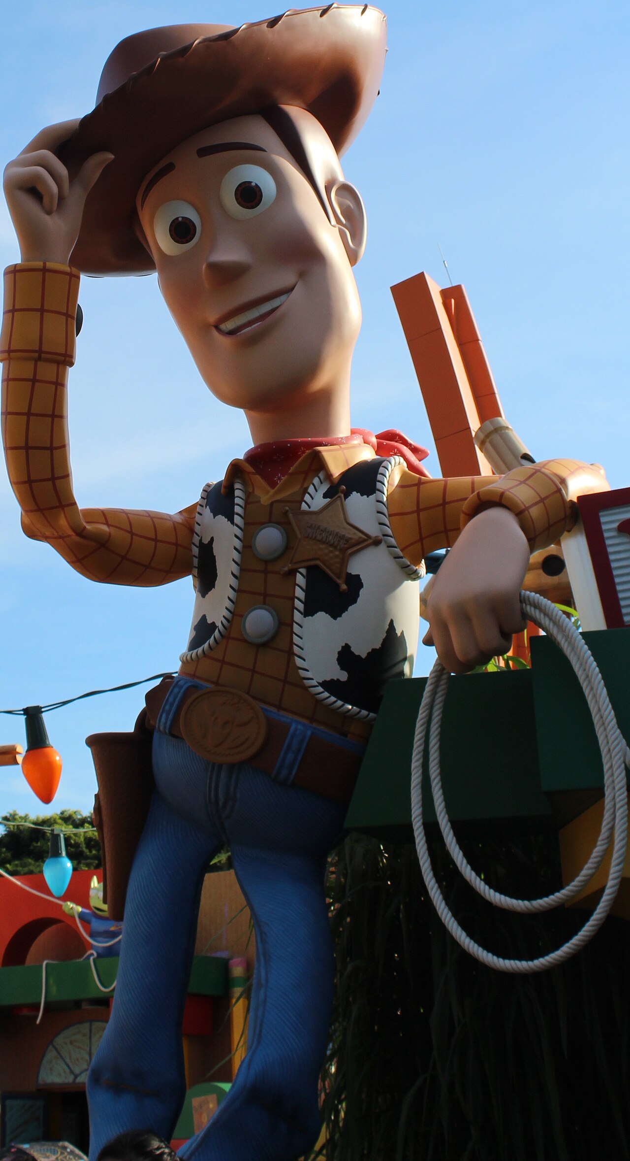 Toy Story 5'te Woody'nin Yeni Görünümü Şaşırttı
