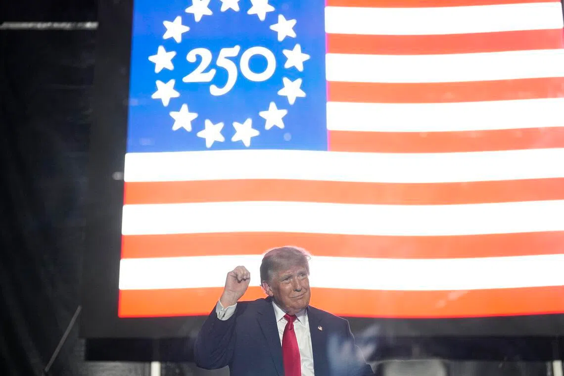 Trump ABD'nin 250. kuruluş yıl dönümünü miting havasında kutladı