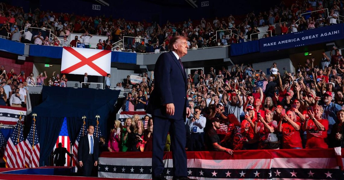 Trump Alabama'da Yatırım Projelerini Övdü